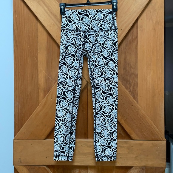 Lululemon Pants - Lululemon Black/White Leggings- 4